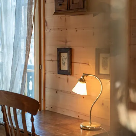 シャレー Les Patineurs シャンペリー