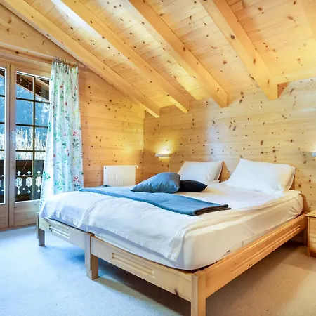 Chalet Les Patineurs